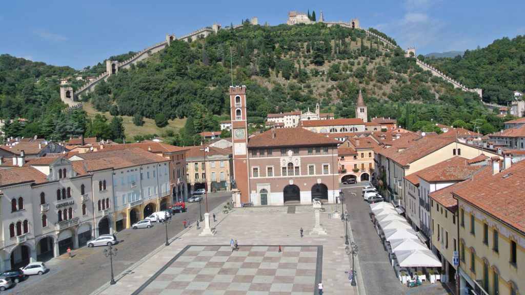 Marostica im Veneto, Italien - Stadt mit Stadtmauer - goodstuff AlpeAdria - Gustav Schatzmayr