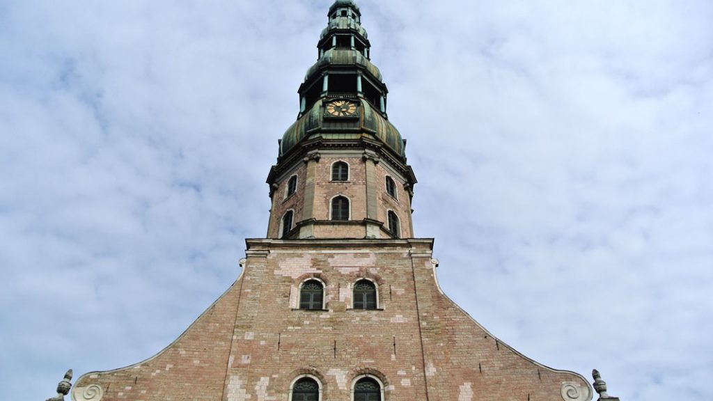 Petrikirche - Turm - goodstuff AlpeAdria