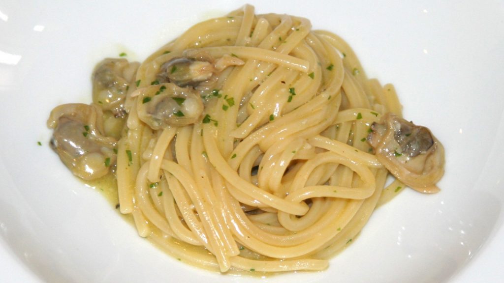 Spaghetti caperozzoli in bianco - goodstuff AlpeAdria