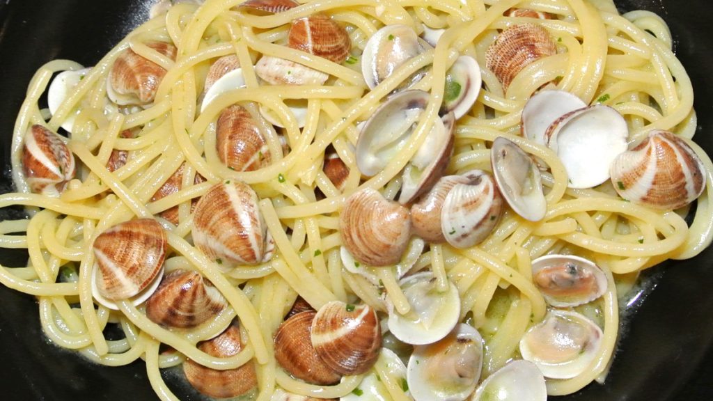 Spaghetti con Vongole Lupine - goodstuff AlpeAdria