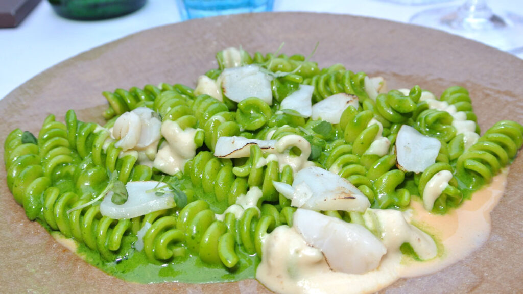 Fusilli, Pesto al Basilico e Capasanta - goodstuff AlpeAdria