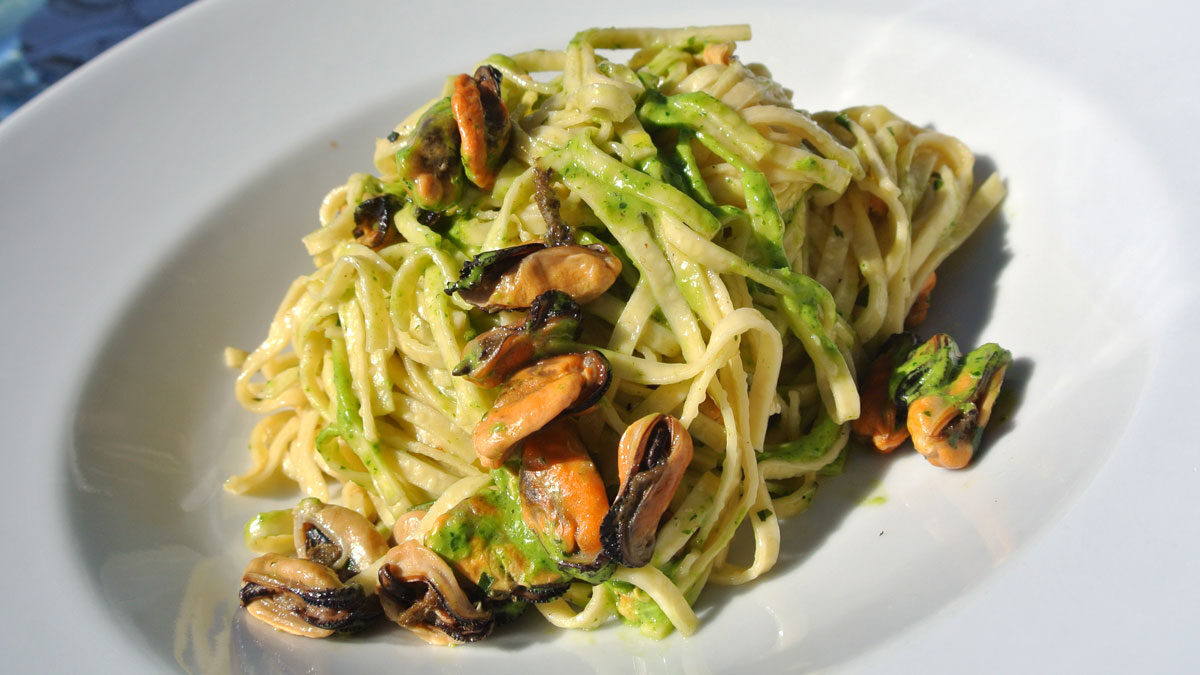 Taglioline con Sugo bianco di Cozze e Limone - goodstuff AlpeAdria