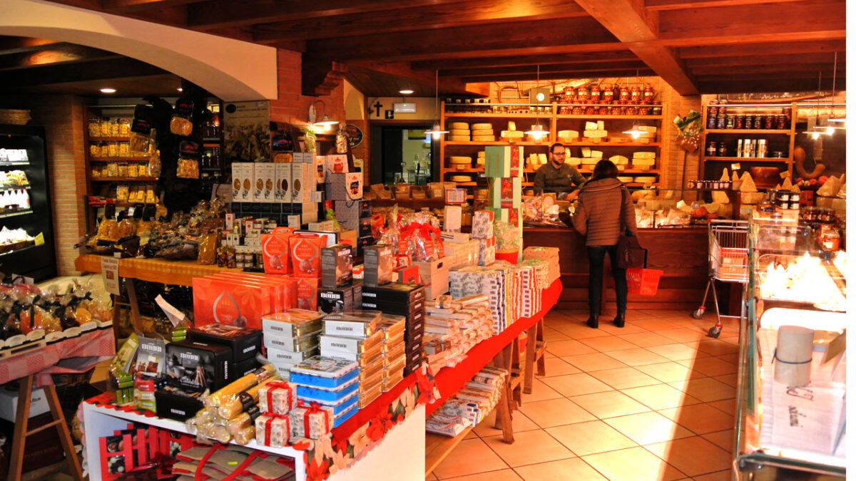 im Laden - Tosoni Formaggi in Spilimbergo, Italien - goodstuff AlpeAdria