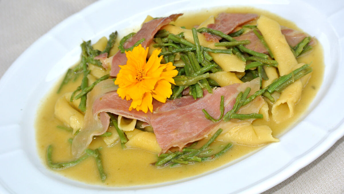 Fuzi mit Wildspargel und Prosciutto - goodstuff AlpeAdria