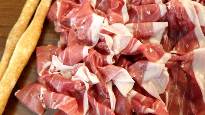 Prosciutto D'Osvaldo leggermente affumicato - goodstuff AlpeAdria