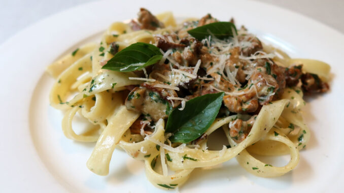 Eierschwammerln mit Pasta - goodstuff AlpeAdria