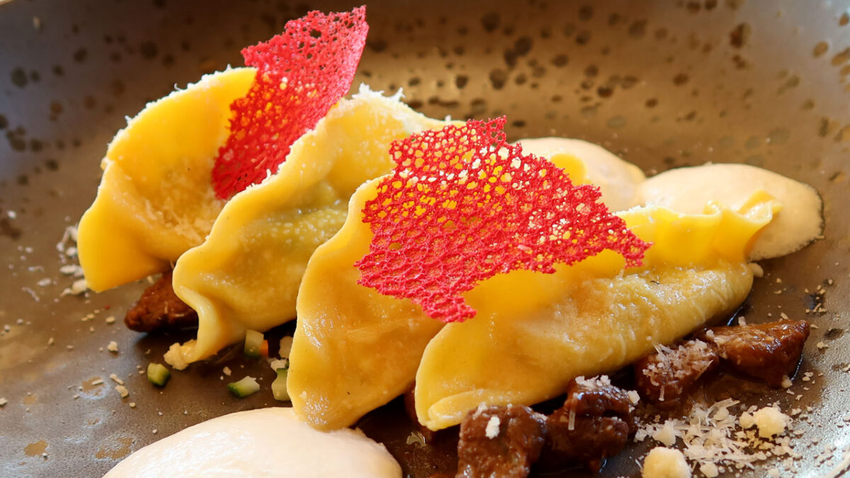 Ravioli di Patate e Menta con Selvaggina e Burrata - goodstuff AlpeAdria